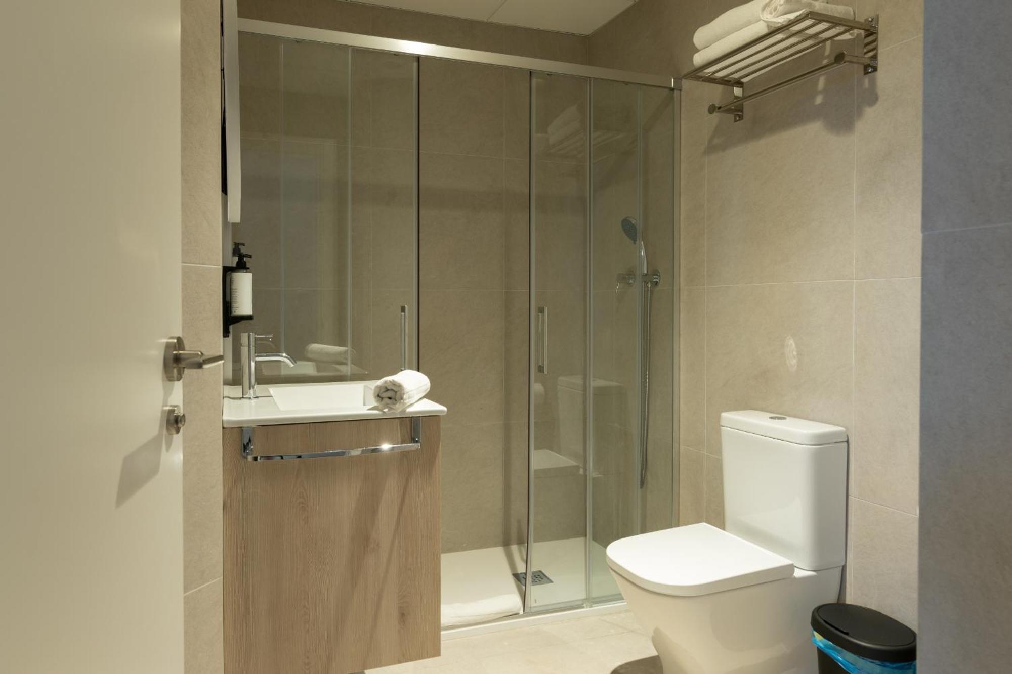 Arena Basic Aparthotel Valencia Bagian luar foto